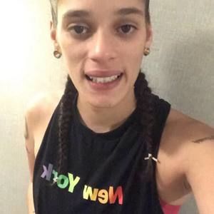 Meet your Posher, Sienna